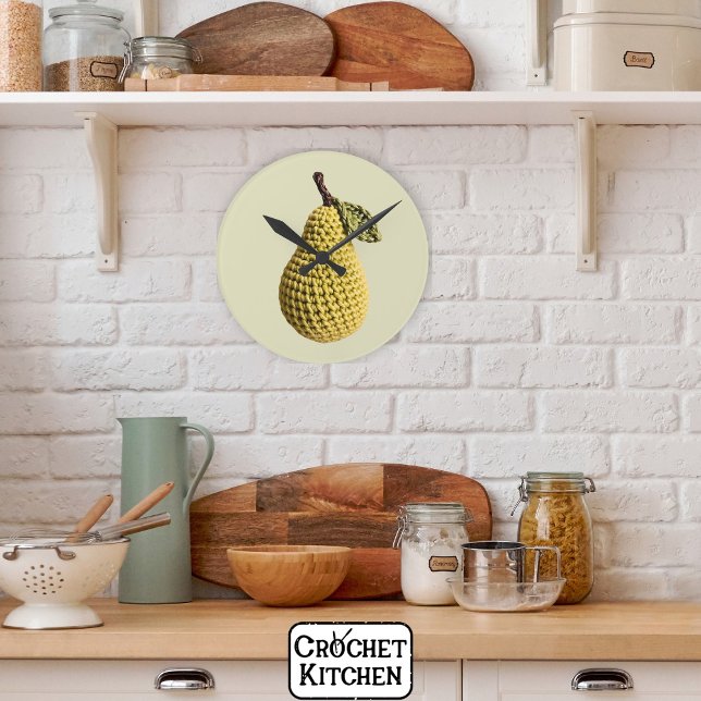 Modern Granny Gult Grönt Crochet Pear Fruit Rund Klocka (Skapare uppladdad)