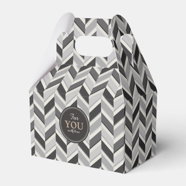 Modern grått chevron geometric mönster monogram presentaskar (Framsidan Sidan)