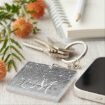 Modern Grått Glitter Sparkles Personlig Namn<br><div class="desc">Vi presenterar den krävande Modern Grått Glitter-miniatyrerna med Personlig Namn-produkten, en fantastisk kombination av contemporaryns utformning och personligens elegans. Den här produkten har en fängslande bakgrund i en modern skugga av grått, som utesluter sofistikering och stil. I den tyglade ännu chicen i färg är läget för den bedövande gnistran i...</div>