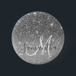 Modern Grått Glitter Sparkles Personlig Namn Knapp<br><div class="desc">Vi presenterar den krävande Modern Grått Glitter-miniatyrerna med Personlig Namn-produkten, en fantastisk kombination av contemporaryns utformning och personligens elegans. Den här produkten har en fängslande bakgrund i en modern skugga av grått, som utesluter sofistikering och stil. I den tyglade ännu chicen i färg är läget för den bedövande gnistran i...</div>