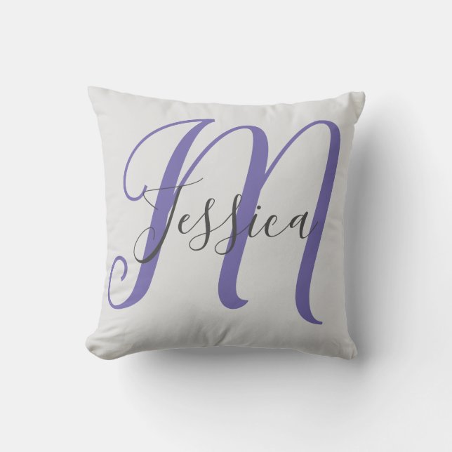 Modern Grått och Lila Monogram Kudde (Framsida)