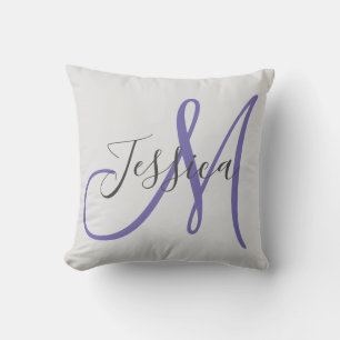 Modern Grått och Lila Monogram Kudde