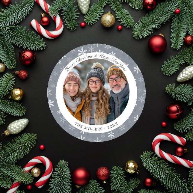 Modern Grått- och White Snöflingor Helgdag Card Julkort (Modern Grey and White Snowflakes Holiday Card)