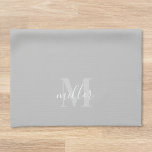 Modern Grått Personlig Family Namn Monogram Kökshandduk<br><div class="desc">Anpassningsbar-designad modern grått-handduk med personlig-familjens namn monogram i modern -kalligrafi.</div>