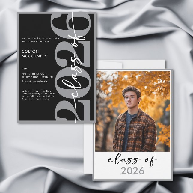 Modern Gray Typography Graduation Announcement Inbjudningar (Modern Gray Typography Graduation Announcement)