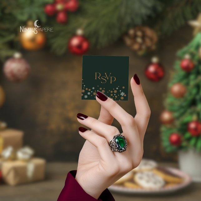 Modern Green and Gold Christmas QR Code RSVP Card Tilläggskort (Skapare uppladdad)