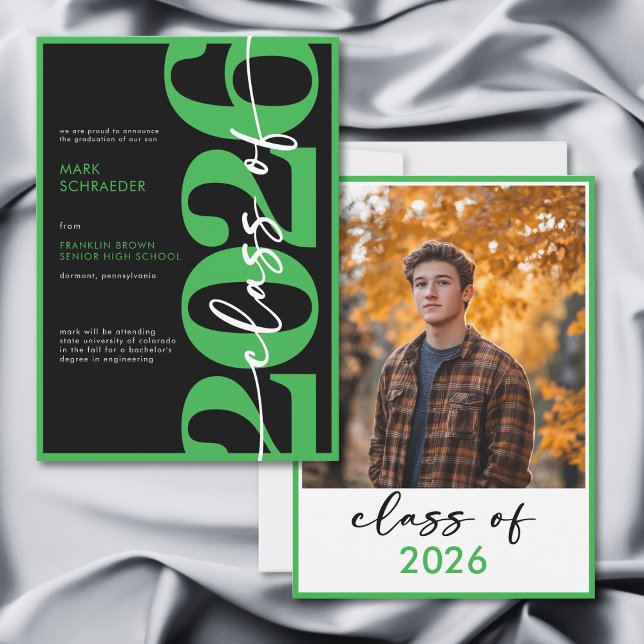 Modern Green Typography Graduation Announcement Inbjudningar (Modern Green Typography Graduation Announcement)
