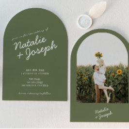Modern Green Whimsical Summer Photo Wedding Arched Inbjudningar