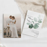 Modern Greenery White Photo Bröllop Inbjudningar<br><div class="desc">Denna moderna gigantiska, vita inbjudan till fotobröllop har en enkel blandning och matchar koordineringen av stilar i svartvitt med delikat grönt inslag som tillför en skarp blomning runt enkel sofistikerad typografi och underbart minimal kalligrafi-skript. Vattenfärgen eukalyptus och andra botaniska löv är vackert genomgående, med mörk emerald bleknande i en ombre...</div>