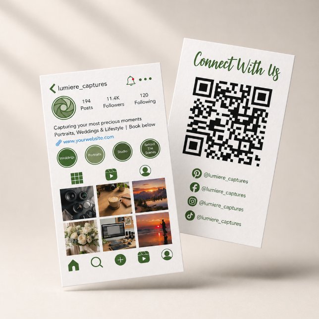 Modern Grön Sociala Medier Foto Grid QR-kod Visitkort (Modern Green Social Media Photo Grid Business Card with QR Code for Creators)