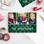 Modern Grönt Buffalo Pput Family Photo Collage Julkort<br><div class="desc">Minimal "Warm Helgdag julfotkort" har en modern vit textdesign som kan vara helt personlig med tre (3) favoritfoton,  föredragen ordalydelse,  efternamn,  familjemedlemmar och år. Den har en mysigt grönt för rustik emerald och svart buffel som spelar mönster på framsidan och baksidan av hälsningskortet. Foto kredit: Två fiskfoto www.twofishphoto.com</div>