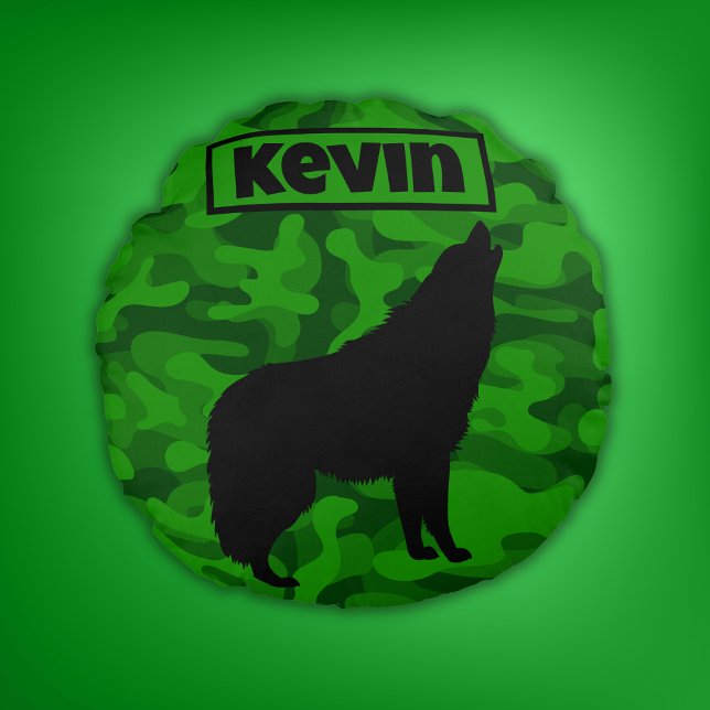 Modern Grönt Camo Black Varg Silhouette Monogram | Rund Kudde (Skapare uppladdad)