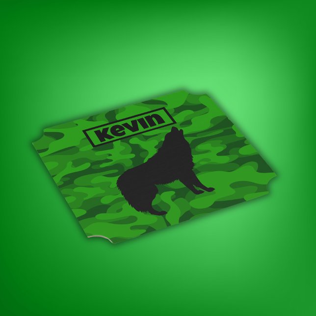 Modern Grönt Camo Black Varg Silhouette Monogram | Underlägg Papper (Skapare uppladdad)