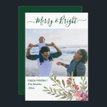 Modern Grönt Elegant   Blommigt för vattenfärg Julkort<br><div class="desc">Modern Grönt Elegant  Skript Vattenfärgsfotokort för Blommigt av ,  Helgdag. Skicka semesterhälsningar till dina nära och kära med det här minimalistiska och moderna julkortet för Helgdag. Alla texterna är i förväg ordnade så att du enkelt och snabbt kan anpassa dig med dina egna detaljer. Glad helg!</div>