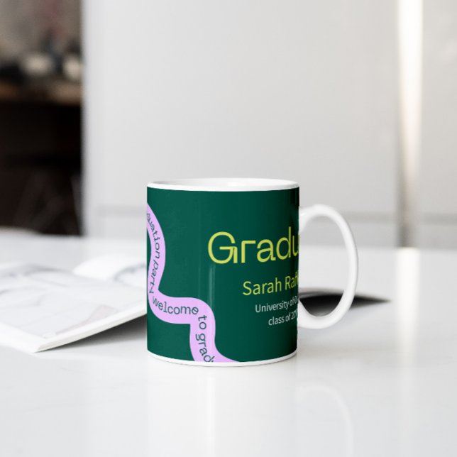 Modern grönt, färglös typografi studenten Mugg (Skapare uppladdad)