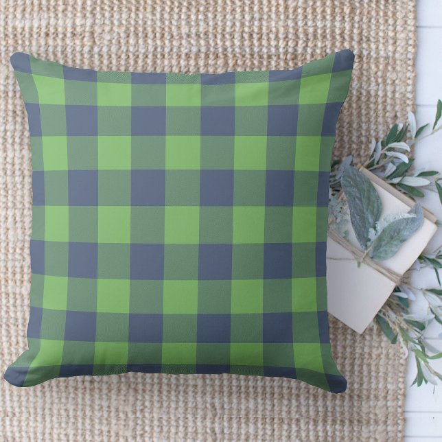 Modern Grönt för jordbrukshus och Blue Buffalo Pla Kudde (Modern farmhouse throw pillow green and blue buffalo plaid couch pillow )