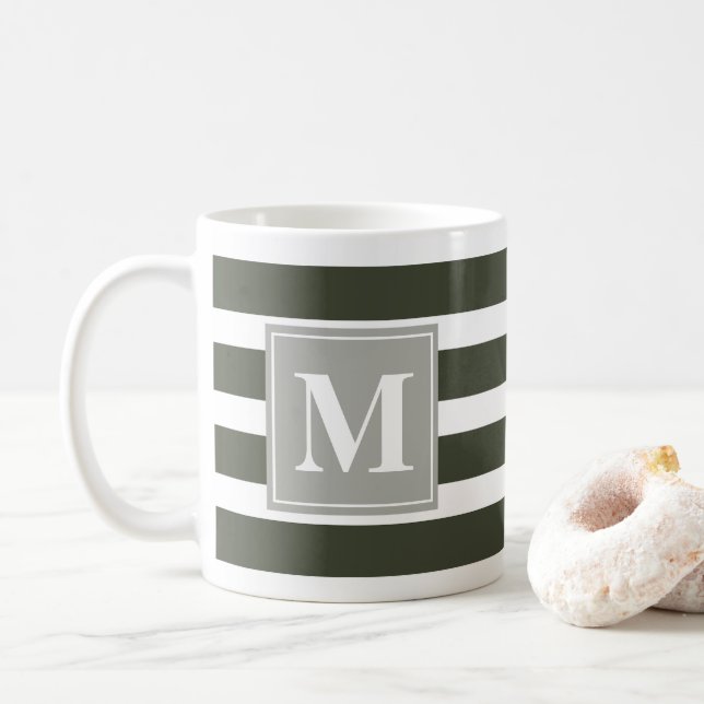 Modern Grönt och Vit Rand med Monogram Kaffemugg (Med munk)