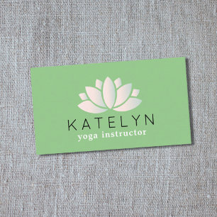 Modern Grönt Pastel Lotus Icon Yoga Instructor Visitkort