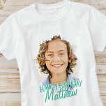Modern Grunge Coola Anpassningsbar Foto Birthday H T Shirt<br><div class="desc">Utformningen är modern och enkel. Lägg till ett foto av anpassningsbarna på födelsedagstjuvret och lägg till namn,  lägg till ett anpassningsbar-meddelande</div>