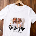 Modern Grunge Heart Best Friends BFF-foto T Shirt<br><div class="desc">Design består av roligt och lekfull typografi med sans serif- och serif-teckensnitt. Lägg till ett anpassningsbar-foto.</div>