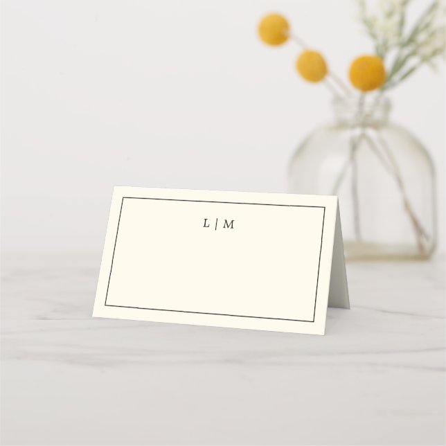 Modern Gul Monogram Elegant Bröllop Placeringskort (Framsida)