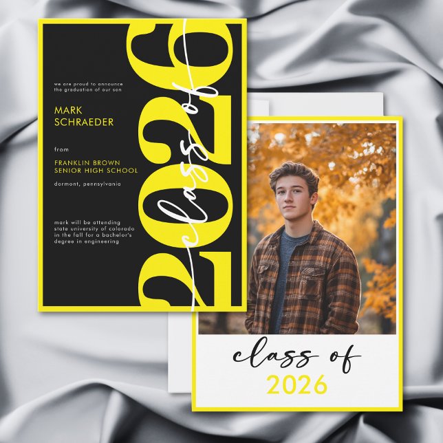 Modern gul typografi examensannonsering inbjudningar (Modern Yellow Typography Graduation Announcement)