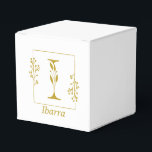 Modern guld botanisk bokstav I  Personlig  Presentaskar<br><div class="desc">Stilren presentbox med guld handritad botanisk ram med bokstaven I i mitten. Personlig anpassning med parens förnamn,  datum eller annat meddelande (visas på baksidan av lådan)</div>