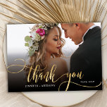 Modern Guld Script 2 Photo Bröllop - tackkort för Tack Kort<br><div class="desc">Modern Elegant Chic Boho Guld Calligraphy Script Bröllop 2 Photo tackto You Card. Snyggt bröllop tackar dig för att du har en fullt framsida med texten "Tack" i ett lodrät, snabbt och snävt textskript som byts ut mot svan teckensnittet FAUX guld överlägg på bild och ett baksida (1) foto och...</div>