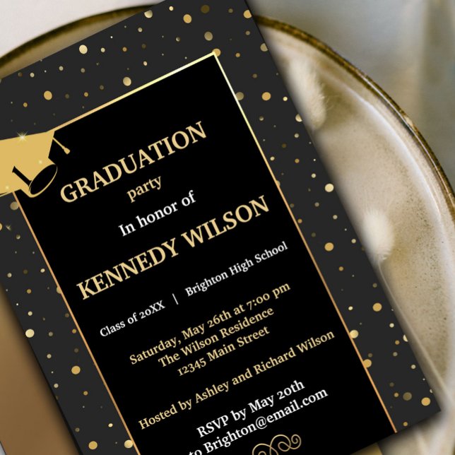 Modern Guld Sparkles Grad-inbjudan svart Inbjudningar (Celebrate your graduation in style with this Gold Sparkles Graduation Party Invitation. #sparkles)