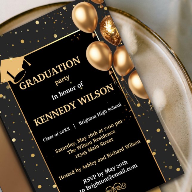 Modern Guld Sparkles Grad-inbjudan svart Inbjudningar (Celebrate your graduation in style with this Gold Sparkles Graduation Party Invitation. #sparkles)
