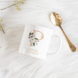Modern Guld Watercolor Flower Brev P | Monogram Kaffemugg<br><div class="desc">Modern Guld Watercolor Flower Brev P | Monogram</div>