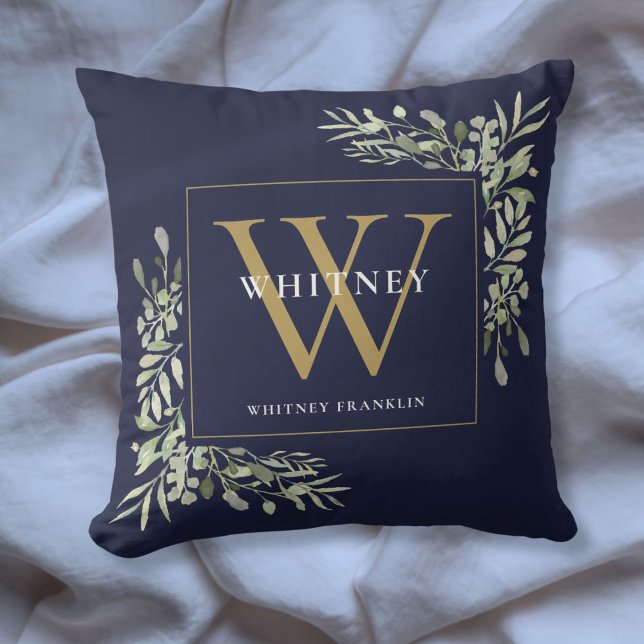 Modern guldbokstavsmonogram grönska marinblå kudde (Modern Gold Monogram Greenery Navy Blue Throw Pillow)