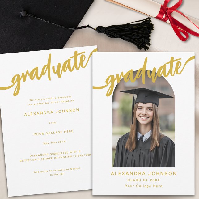 Modern guldskrift valv fotograduering meddelande (Elegant gold script arch photo graduation announcement card)