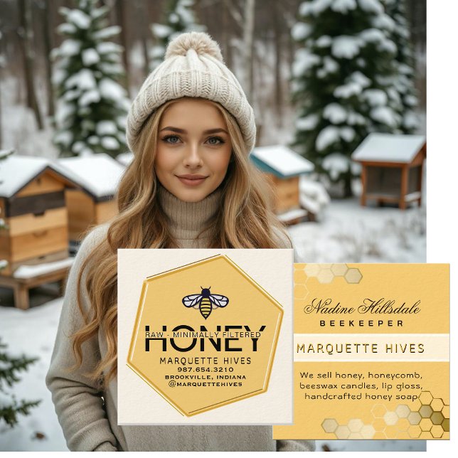 Modern Gult Hexagon Stylized Bee Honungsbusiness Fyrkantigt Visitkort (Skapare uppladdad)