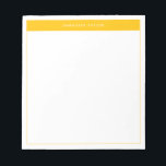 Modern Gult Simple Gräns Namn Anteckningsblock<br><div class="desc">Det moderna minimalistiska Anteckningsblocket med Namn. Den här enkla designen har ditt namn överst,  ramat av ett skarpt gult av färg och ett känsligt ram.</div>