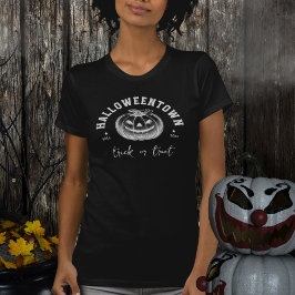 Modern Halloween Bus eller godis Pumpkin Black T Shirt