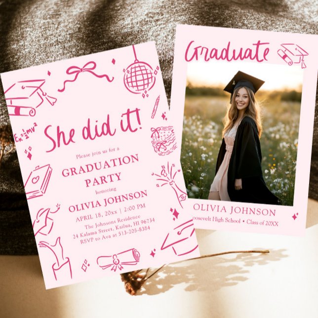 Modern Handritad Gjorde det Rosa Examenfest Inbjudningar (Modern Hand Drawn She did it Pink Graduation Party Invitation)