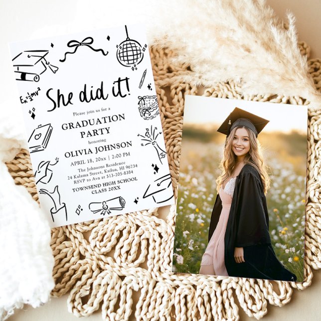 Modern Handritad Hon gjorde det Examasfest Inbjudningar (Modern Hand Drawn She did it Graduation Party Invitation)