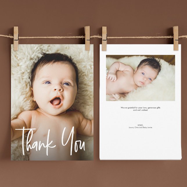 Modern handskriftsformat Anpassningsbar 2 Foton, b Tack Kort (Baby shower thank you 2 photo cards. Handlettering, modern typography.)