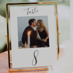 Modern handskriven Bröllop-foto för skript Bordsnummer<br><div class="desc">Ett handskript i svart teckensnitt med foto i elegant gör detta till ett utmärkt tillägg och en viktig nyhet för bord i bröllop. Anpassa enkelt ditt foto och dina valfria nummer.</div>