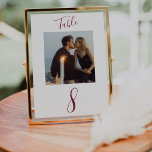 Modern handskriven Bröllop Photo Bord Numb Bordsnummer<br><div class="desc">Ett modernt,  handskrivet kalligrafskript i en djup marsala red färg med foto gör detta till ett utmärkt tillägg och en viktig sak för bord i bröllop. Anpassa enkelt ditt foto och dina valfria nummer.</div>