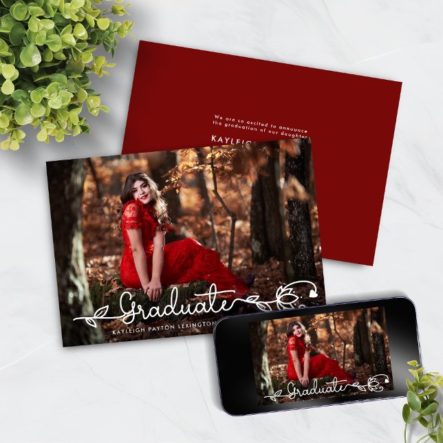 Modern handskriven skript Red Photo Studenten Meddelande (Modern Handwritten Script Red Photo Graduation Announcement with Instant Download)