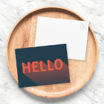 Modern Hej och Orange för Mörk blått och  Vykort<br><div class="desc">Skicka en hej till familj och vänner med den här roligtens mörk blått kort med en modern abstrakt utformning av en orange "Hej" med en lång skugggradient. *Observera att Zazzle Watermark som visas i zoomförhandsvisningen INTE visas på den färdiga tryckta produkten. © Rosewood and Citrus</div>