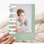 Modern inbjudan till 30-foto-30års födelsedag-part<br><div class="desc">Modern inbjudan till 30års födelsedag - grönten är utformad med en sidbakgrund som kan ändras till valfritt färg,  ett porträtt-foto,  texten "TRETY" i fetstil,  vitt teckensnitt och en elegant födelsedagsfest-mall som lätt kan vara personlig. Snyggt,  trendig och perfekt i alla åldrar!</div>
