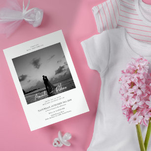 Modern inbjudan till Black & White Beach Wedding