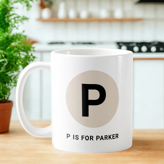 Modern Initial Mug – “P is for [Name]” Design Kaffemugg (Skapare uppladdad)