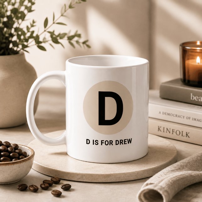 Modern Initial Mugg – “D är för [Namn]” Design (Skapare uppladdad)