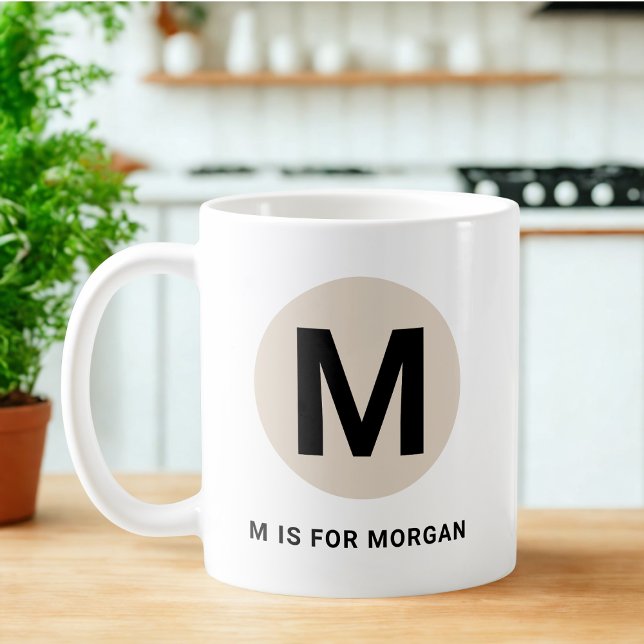 Modern initial mugg – “M är för [Namn]” Design (Skapare uppladdad)