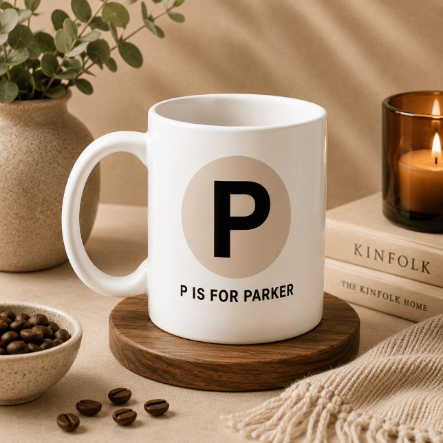 Modern Initial Mugg – “P står för [Namn]” Design (Skapare uppladdad)