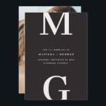 Modern initialer-grafik, grafik, bild bröllop spara datumet<br><div class="desc">Modern bröllop spara datum-fotokort med fetstil i initialer. Med modern elegant,  typografi och strimlad bakerdesign. Färg kan anpassas.</div>